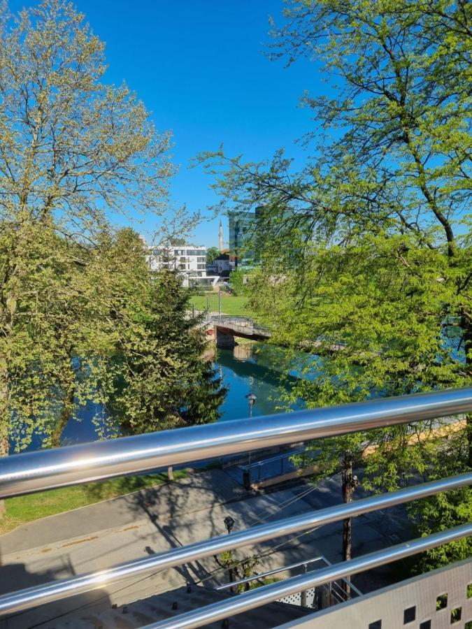 City Bridge Guest House Bihac Bagian luar foto