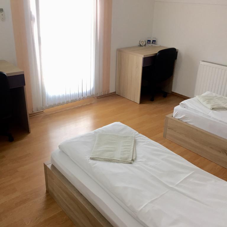 City Bridge Guest House Bihac Bagian luar foto